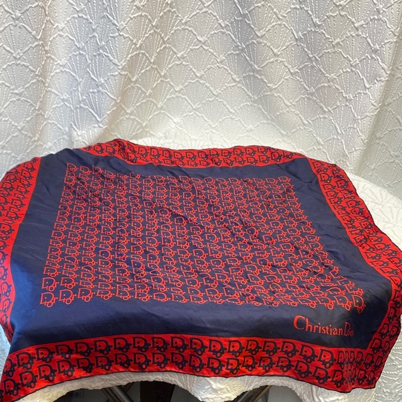 Christian Dior Navy and Scarlet Patterned Silk Scarf designer elegant feminine